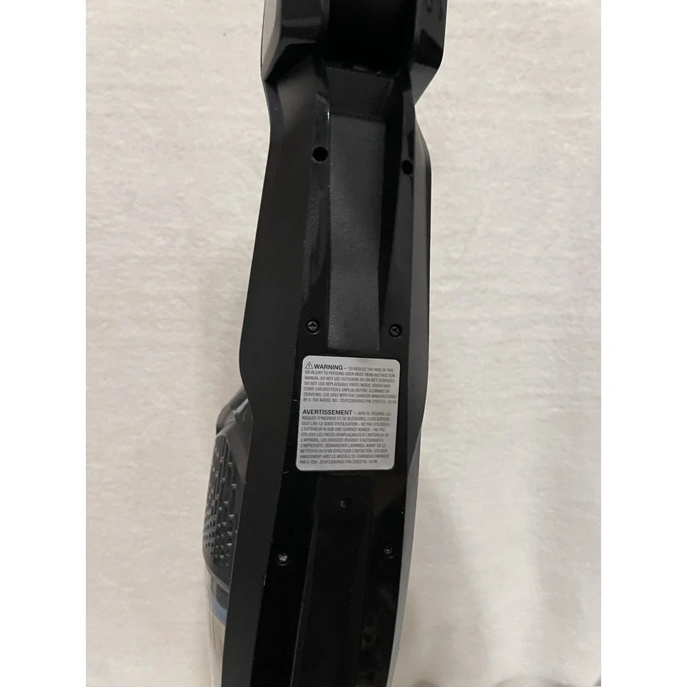 BISSELL Adapt Ion Pet 10.8V Lithium Ion 2 in 1 Cordless Vacuum * No Charger*